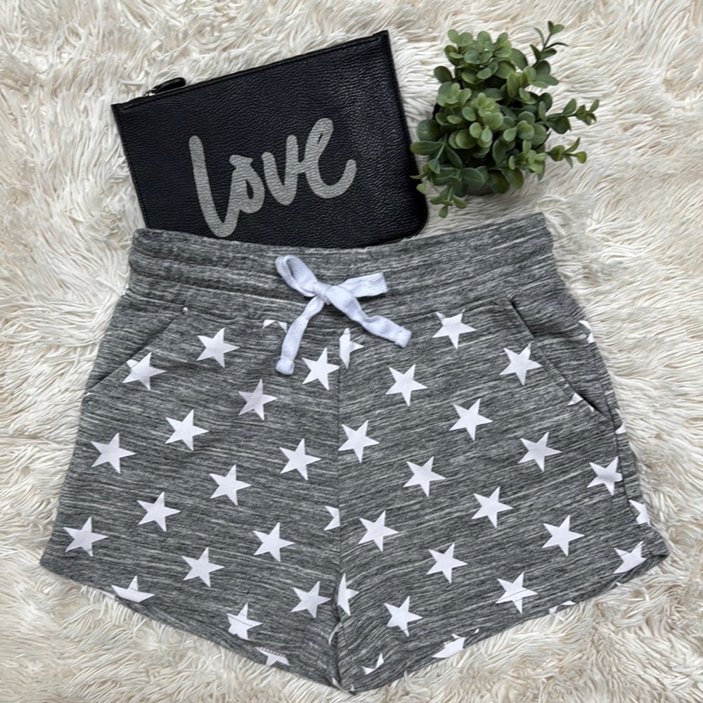 🎉HP🎉 Reflex Star Print Shorts 💗 Gray & White